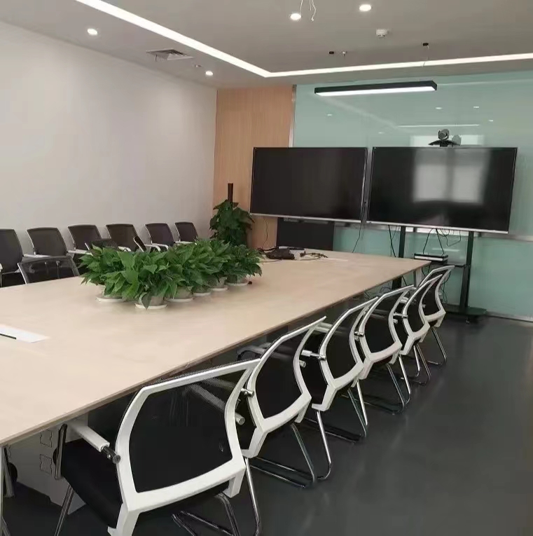 富士康鄭州科技園舉辦“溫暖伴侶”殘疾工人關愛活動